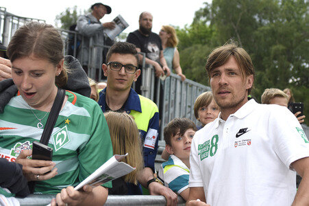 Benefizspiel Mertes 96-Freunde gegen Clemens Werderaner in Hannover