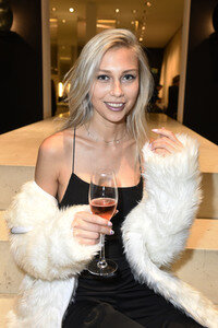 Store-Opening 'Red Carpet Ready' by Shan Rahimkhan in Berlin