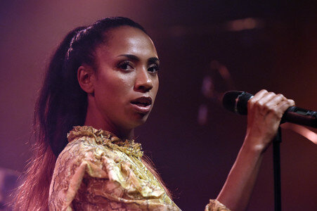 Konzert von Y'Akoto in Hannover