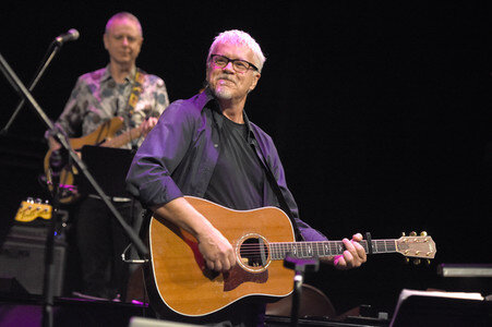 Konzert von Tim Robbins and The Rogues Gallery Band in Karlsbad