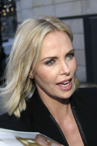 Filmpremiere 'The Huntsman & the Ice Queen' in Hamburg