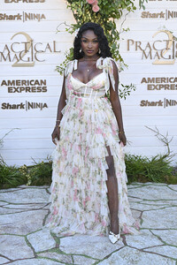 Filmpremiere 'Practical Magic 2 - Zauberhafte Schwestern' in Los Angeles