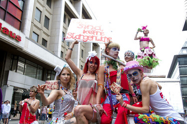 Demoparade gegen Fashion Terror und für Faire Mode und Trashion, Berlin