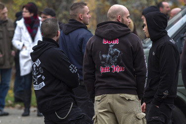 Neonazi-Demo gegen Flüchtlinge, Berlin