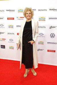 Goldene Bild der Frau 2025 in Hamburg