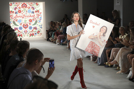 Lena Hoschek Fashion Show auf der Mercedes-Benz Fashion Week Berlin Spring/Summer 2018