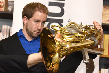 Felix Klieser und Claire Huangci Konzert mit Autogrammstunde in Hannover