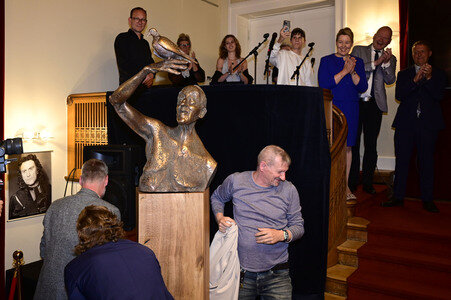 Theaterpremiere 'Der eingebildet Kranke' und 90. Geburtstag von Dieter Hallervorden in Berlin
