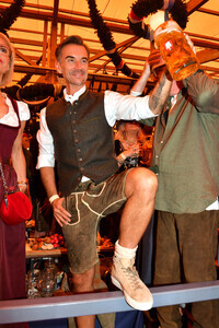 Wiesn Anstich im Schottenhamel Festzelt auf dem Oktoberfest 2026 in München