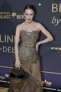 Weltpremiere der 'Blinded by Delight' Grand Show 2025 in Berlin