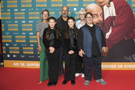 Filmpremiere 'Ganzer halber Bruder' in Hannover