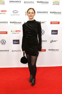 Goldene Bild der Frau 2025 in Hamburg