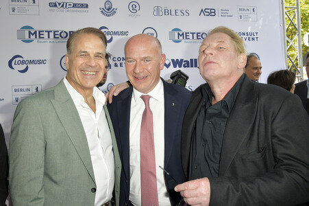 Offizielle Einweihung des Harald-Juhnke-Platzes in Berlin