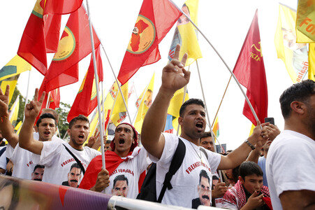 Kurden Großdemo in Köln