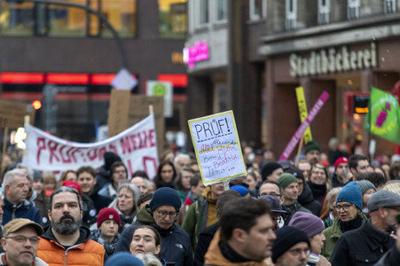 PRÜF! - Auftakt-Demo in Hamburg