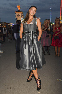 Almauftrieb beim Oktoberfest 2025 in München