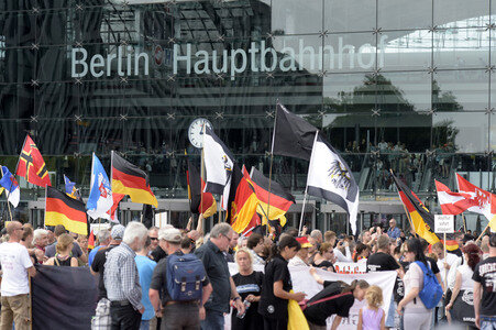 'Merkel muss weg' Demo in Berlin