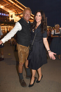 Almauftrieb beim Oktoberfest 2026 in München