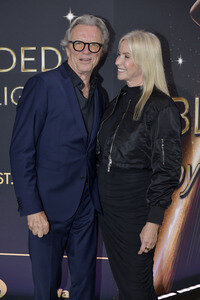 Weltpremiere der 'Blinded by Delight' Grand Show 2025 in Berlin