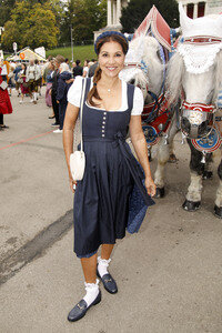 Regines Damenwiesn beim Oktoberfest 2025 in München