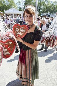 Damen-Wiesn 2015 von Unternehmerin Regine Sixt auf dem Oktoberfest in München