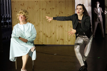 Theaterprobe 'Die stillen Trabanten' in Berlin