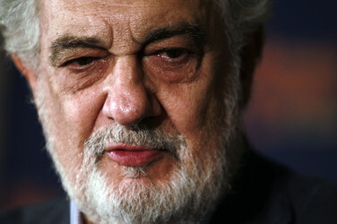 Maßnehmen von Placido Domingo im Wachsmuseum von Madrid