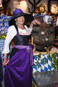 Wiesn Anstich 2026 im Hofbräu Berlin