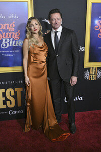 Closing Ceremony und Filmpremiere 'Song Sung Blue', AFI Fest 2025 in Los Angeles