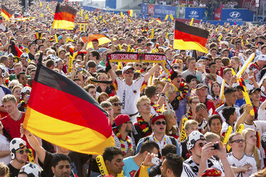 WM-Fanmeile beim Spiel Deutschland gegen Portugal, Berlin