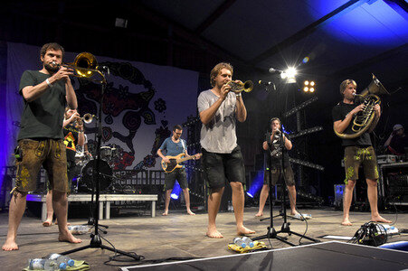 Konzert von LaBrassBanda in Grasbrunn