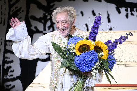Theaterpremiere 'Der eingebildet Kranke' und 90. Geburtstag von Dieter Hallervorden in Berlin