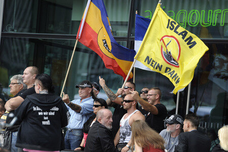 'Merkel muss weg' Demo in Berlin