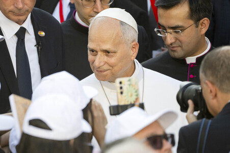 Papst Leo XIV. besucht das Cedia 24 Horas in Madrid