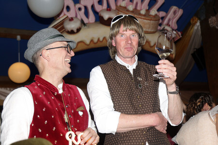 Cathy Hummels Wiesn-Bummel beim Oktoberfest 2026 in München