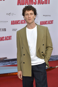 Filmpremiere 'Adams Acht' in Berlin