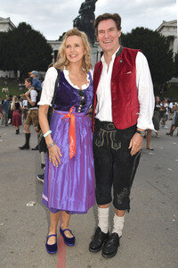 Almauftrieb beim Oktoberfest 2025 in München