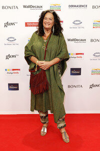 Goldene Bild der Frau 2025 in Hamburg