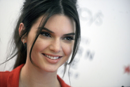 Kendall Jenner präsentiert das Parfum Modern Muse Le Rouge in New York