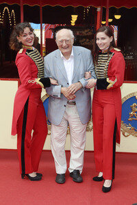 Gala-Premiere des Circus Roncalli in Hamburg