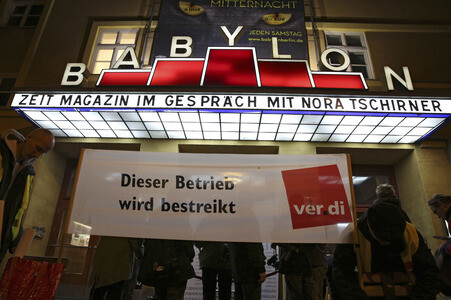 Streik im Kino Babylon Berlin
