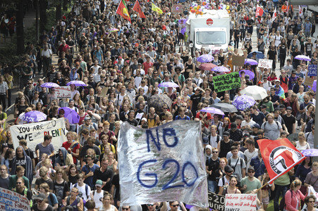 Demonstration 'Bildungsstreik - Jugend gegen G20' in Hamburg