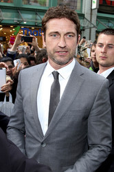 Gerard Butler im Douglas Store, Hamburg