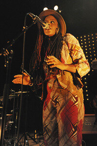 Konzert von Akua Naru in Hamburg