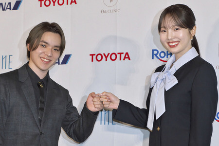 Pressekonferenz mit Shoma Uno und Marin Honda in Tokio
