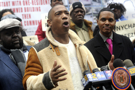 Protestaktion mit Ja Rule gegen die NYCHA in New York