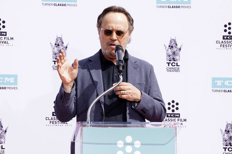 Hand and Footprint Ceremony mit  Carl und Rob Reiner in Los Angeles