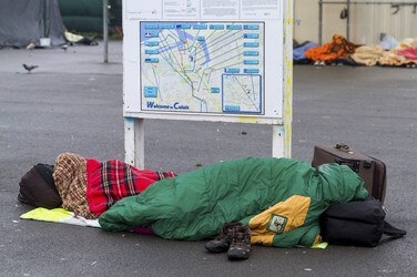 Flüchtlinge im Flüchtlingslager in Calais