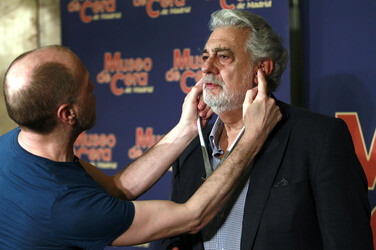 Maßnehmen von Placido Domingo im Wachsmuseum von Madrid