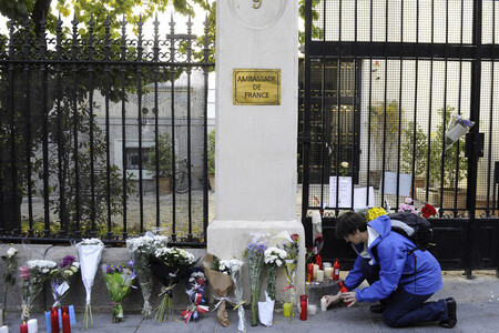 Madrid in Trauer um Opfer der Terroranschläge in Paris